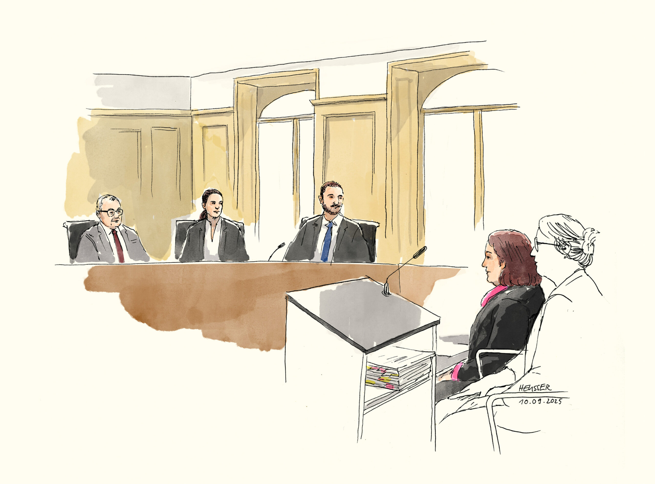 Die Angeklagte und ihre Verteidigerin vor dem Gericht